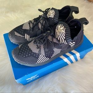 Adidas Sneakers
